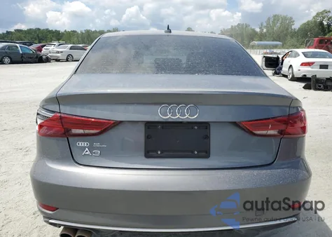 2018 Audi A3 Premium из США, поврежденный, VIN WAUAUGFF2J1029327